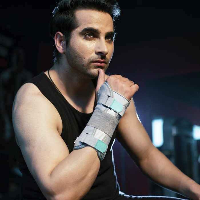 TYNOR E-03 WRIST AND FOREARM SPLINT